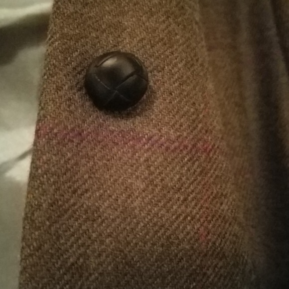 Amazing Ellsworth and Ivey cape - Picture 4 of 6